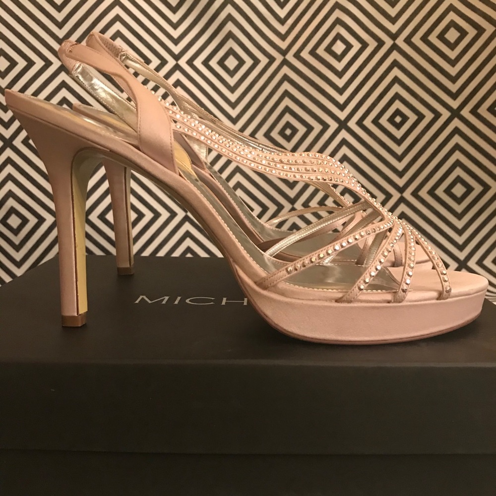 Michael Shannon Gold and Cream Heels - Picture 3 of 11